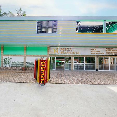 Mega Nasional Seaview Hotel Gunungsitoli Exterior photo